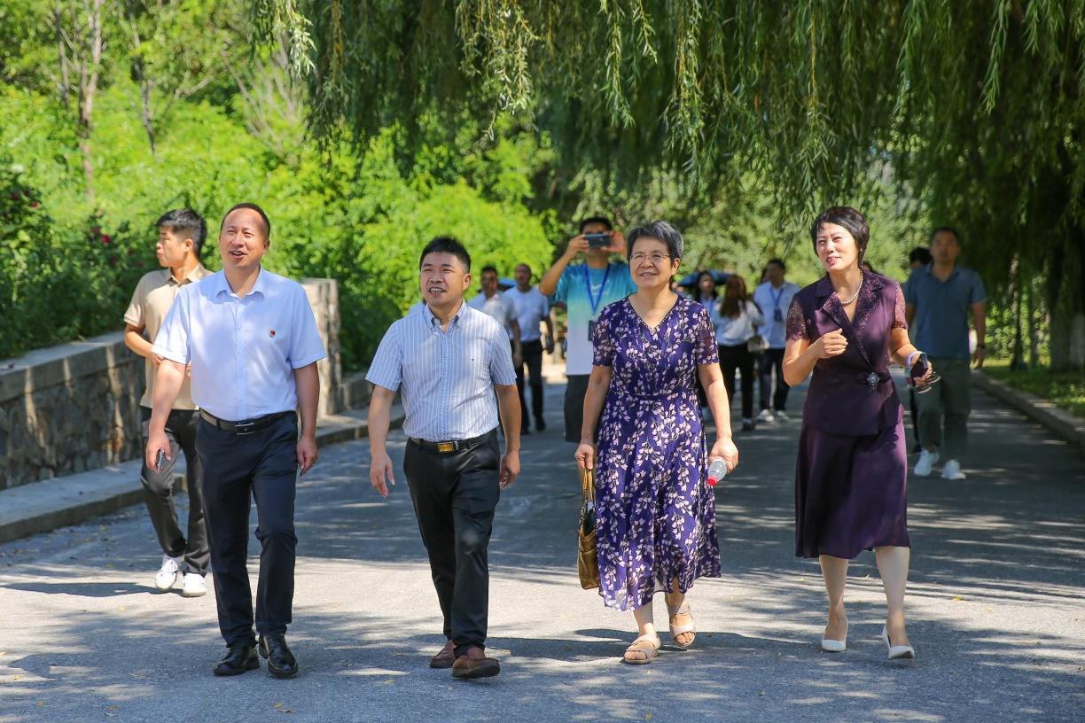 大连枫叶职业技术学院 教师队伍建设 双师型教师_大连枫叶职业技术学院 校企合作 产教融合_大连翻译职业学院